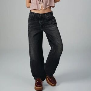 Levi’s Black Baggy Dad Women's Jeans color “Shrink Up” size 34